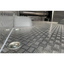 Рифленый алюминий для грузового транспорта